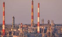 أسعار النفط ترتفع مع ترقب تطورات الإمدادات ومحادثات السلام بين روسيا وأوكرانيا