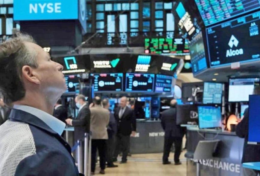 وول‭ ‬ستريت‭ ‬بين‭ ‬موجات‭ ‬الصعود‭ ‬والضغوط