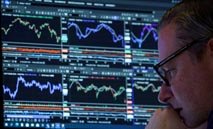 تراجع في مؤشرات وول ستريت مع ترقب المستثمرين لخطاب باول والبيانات الاقتصادية