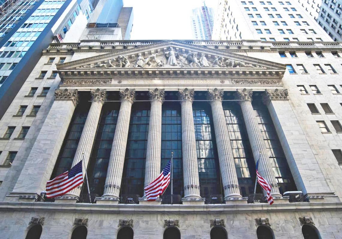 التقلبات‭ ‬تعصف‭ ‬بـ‭ ‬وول‭ ‬ستريت‭ ‬وسط‭ ‬موجة‭ ‬بيع‭ ‬في‭ ‬أسهم‭ ‬التكنولوجيا