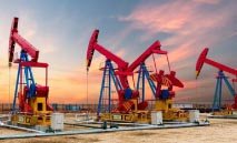 أسعار‭ ‬النفط‭ ‬تسجل‭ ‬أكبر‭ ‬مكاسب‭ ‬شهرية‭ ‬لها‭ ‬منذ‭ ‬2022