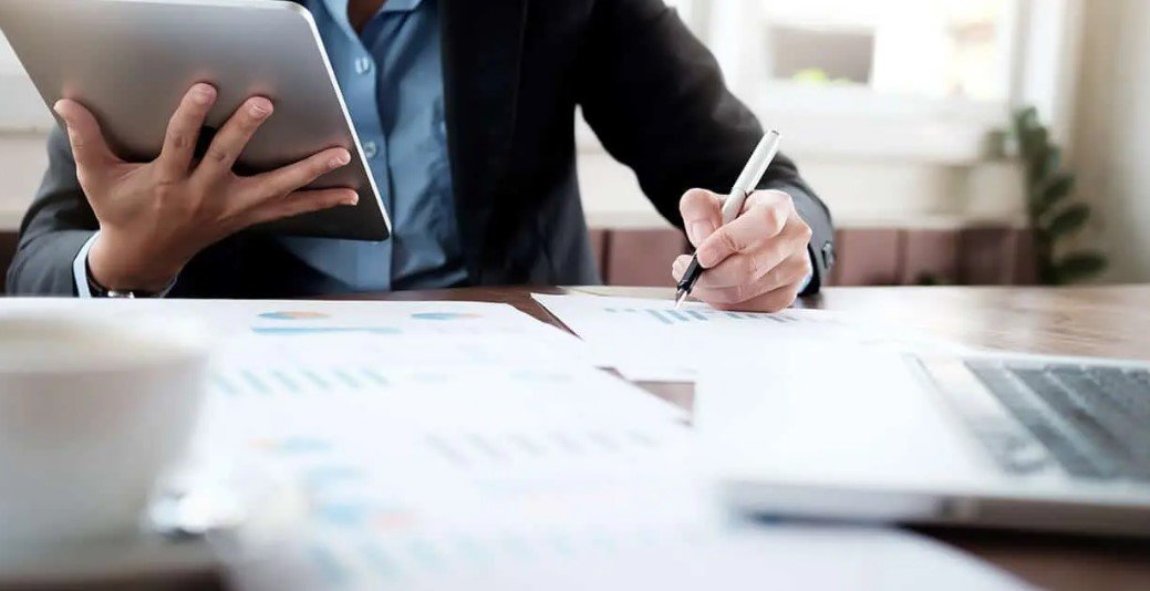 ‮«‬مراكز‮»‬‭ ‬تغيّر‭ ‬اسمها‭ ‬التجاري‭ ‬بدءاً‭ ‬من‭ ‬1‭ ‬فبراير‭ ‬ليصبح‭ ‬‮«‬شركة‭ ‬مراكز‭ ‬للتطوير‭ ‬العقاري‮»‬