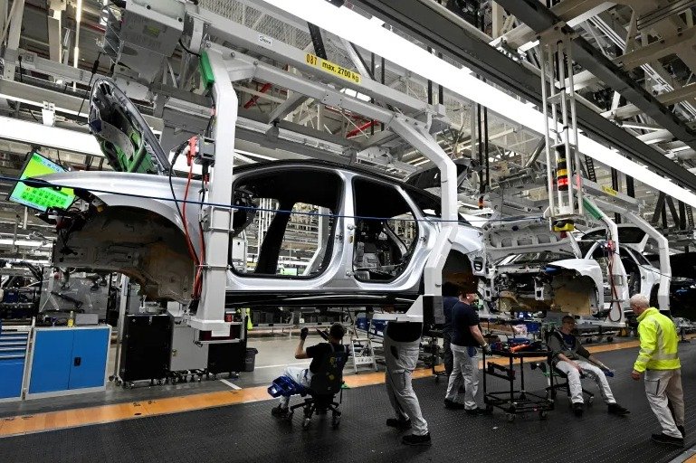 فولكس فاغن تخطط لخفض التكاليف 20% بحلول 2028